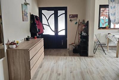 Casă cu 3 camere cu Teren 800 Mp în Central - 2