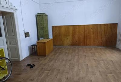 Spațiu comercial, de 96 mp, în Rodna