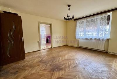 Casă individuală cu 4 camere cu Canalizare în Lazaret