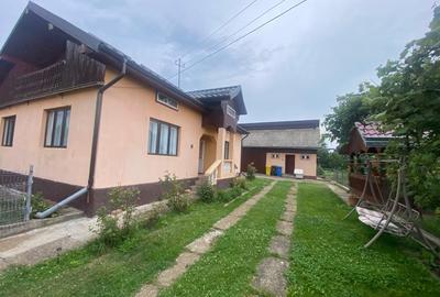 Casă individuală cu 3 camere cu Teren 1200 Mp în Soloneț