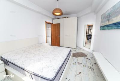 Apartament cu 3 camere semidecomandat, mobilat în Jiului