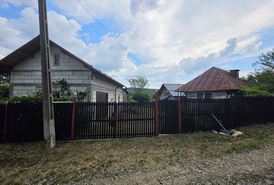Casă individuală cu 3 camere cu Teren 2896 Mp în Băiculești