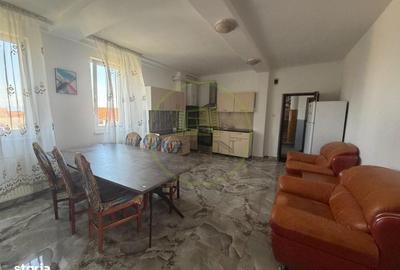 Apartament cu 4 camere în Centrul Istoric