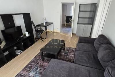 Apartament cu 2 camere semidecomandat, mobilat în P-ța Victoriei