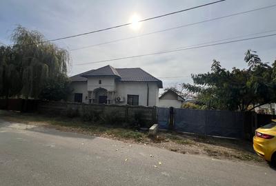 Casă individuală cu 5 camere cu Teren 2000 Mp în Grojdibodu