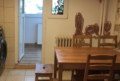 Apartament cu 3 camere decomandat în Rahova - 1