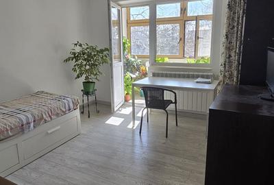 Apartament cu 4 camere semidecomandat în Central