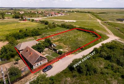 Casă cu 3 camere cu Teren 3014 Mp în Gepiu - 2