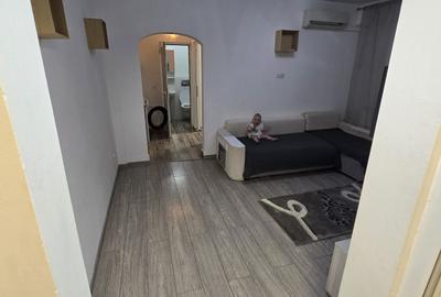 Apartament cu 3 camere semidecomandat în Central - 8