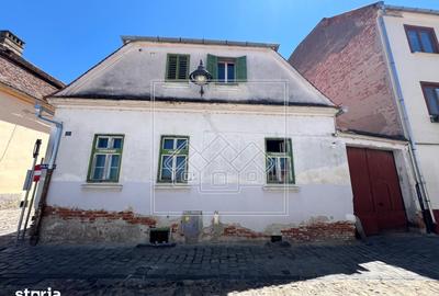 Casă cu 3 camere cu Teren 50 Mp în Central
