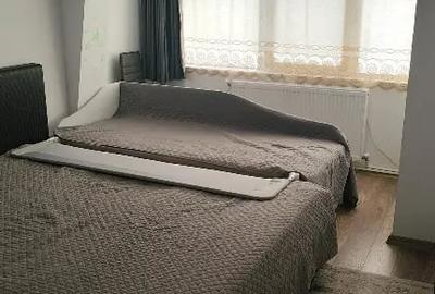 Apartament cu 3 camere semidecomandat în Gara