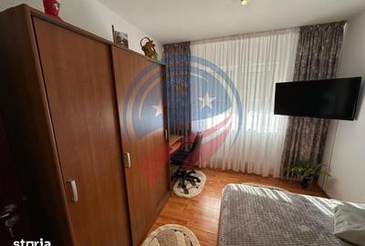 Apartament cu 3 camere decomandat, mobilat în Sărari - 10
