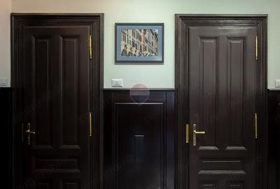 Apartament cu 3 camere decomandat în Centrul Istoric