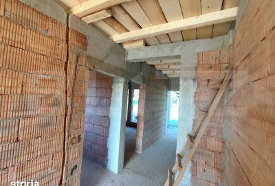 Casă cu 4 camere cu Teren 460 Mp în Bârnova