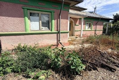 Casă cu 3 camere în Gherăseni