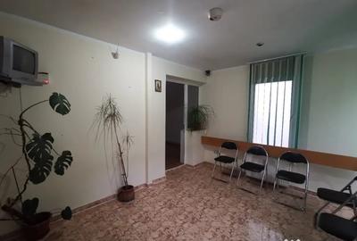 Spațiu comercial, de 80 mp, în Central
