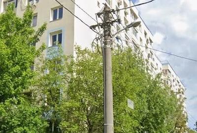 Apartament cu 2 camere decomandat în Apărătorii Patriei