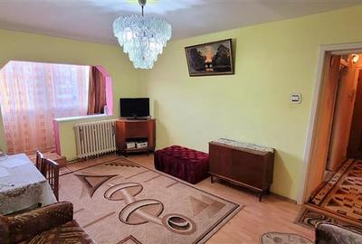 Apartament cu 3 camere decomandat, mobilat în Hipodrom 4 - 1