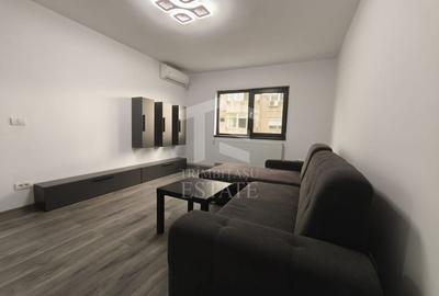 Apartament cu 3 camere decomandat, mobilat în Central