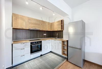 Apartament cu 3 camere semidecomandat, mobilat în Central - 4