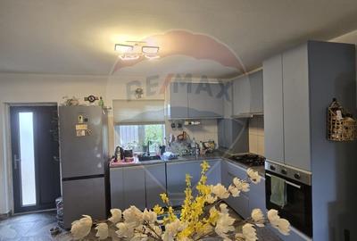 Duplex cu 4 camere cu Teren 213 Mp în Țegheș - 5