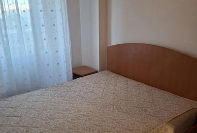 Apartament cu 3 camere decomandat în Intim
