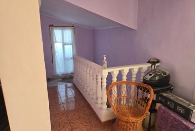 Casă cu 4 camere în Trivale