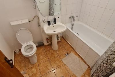 Apartament cu 2 camere decomandat în Drumul Taberei