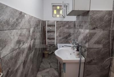 Apartament cu 3 camere semidecomandat în Micro 15
