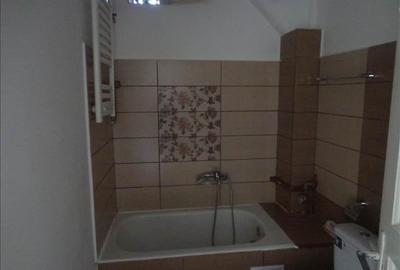 Apartament cu 3 camere semidecomandat, mobilat în Medicină - 2