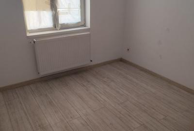 Apartament cu 2 camere semidecomandat în Brusturi - 1