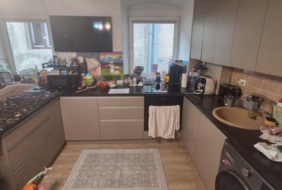 Apartament cu 2 camere nedecomandat în Centrul Istoric