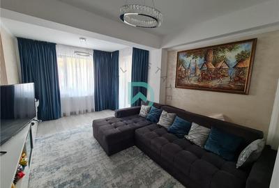 Apartament cu 2 camere decomandat în Tractorul