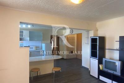 Apartament cu 3 camere decomandat, mobilat în Nufărul