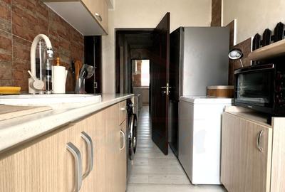Apartament cu 2 camere decomandat în Micro 17