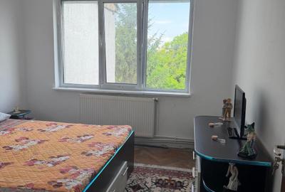 Apartament cu 3 camere decomandat în Energiei - 6