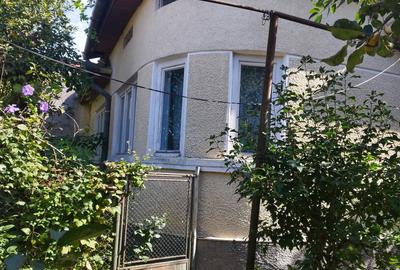Casă individuală cu 4 camere cu Canalizare în Mureșeni