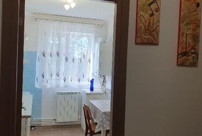 Apartament cu 2 camere decomandat, mobilat în Tomis Nord