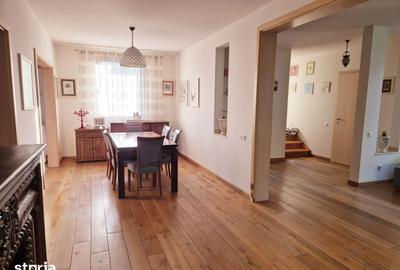 Casă cu 5 camere cu Teren 645 Mp în Corbeanca - 4