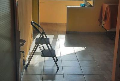 Casă cu 8 camere cu Teren 460 Mp în Central - 4