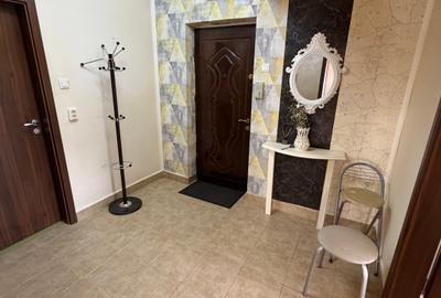 Apartament cu 2 camere decomandat, mobilat în Central