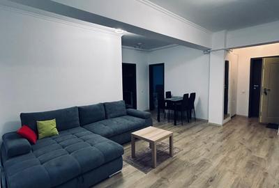 Apartament cu 3 camere semidecomandat în Central