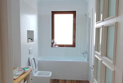 Apartament cu 3 camere decomandat în Valea Lupului
