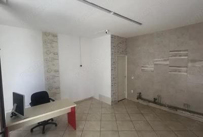 Spațiu comercial, de 25 mp, în Central