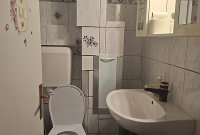 Garsonieră decomandată în Central