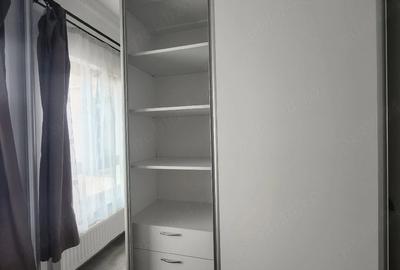 Apartament cu 3 camere semidecomandat în Braytim