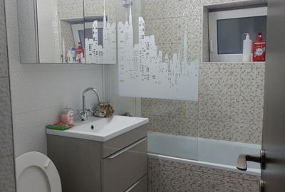Apartament cu 2 camere decomandat în Rogerius