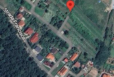 Teren de 1000 mp, în Central