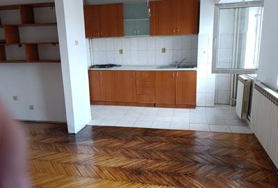 Garsonieră decomandată în Unirii - 6