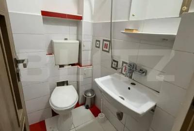 Garsonieră decomandată în Central